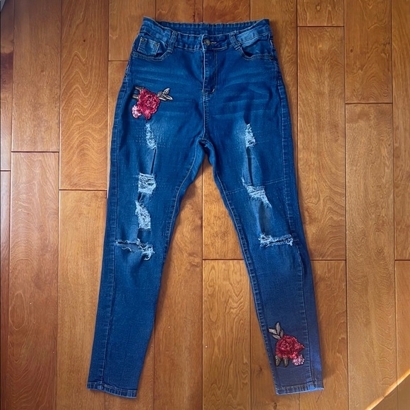 Newport Boutique Denim - Embroidered Boutique Skinny, Distressed Medium Wash Jeans Size L Whimsigoth